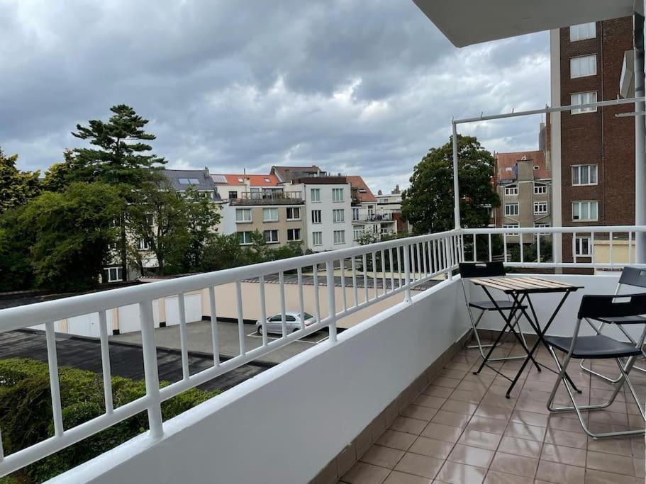 Spacious Apartment Next To Parc Du Cinquantenaire Brussels Exterior photo