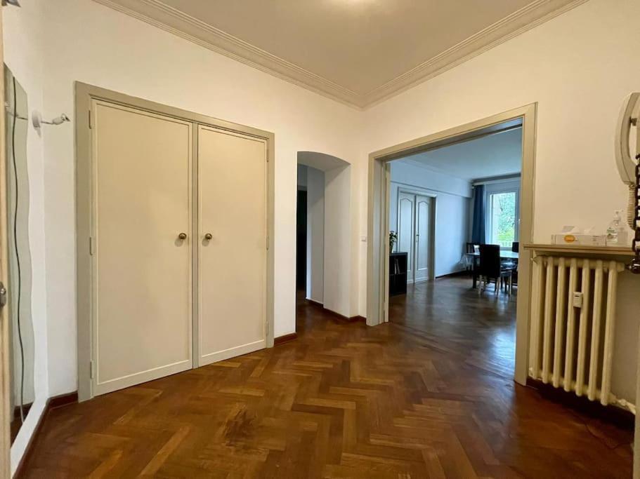 Spacious Apartment Next To Parc Du Cinquantenaire Brussels Exterior photo
